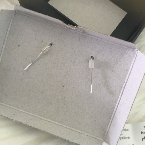 Avon Keystone Long Pendant necklace and earring set silver tone
New in … - Picture 10 of 16